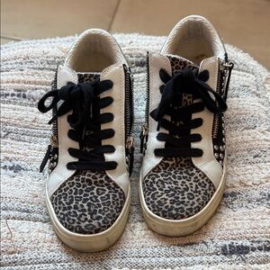 Steve Madden White and Leopard Print Sneakers with working zippers